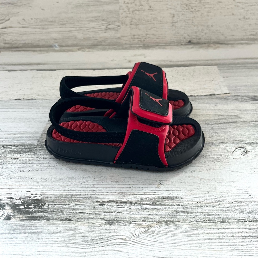 Nike Air Jordan Toddler Hydro 2 TD Size 7C Velcro Adjustable With Back Strap